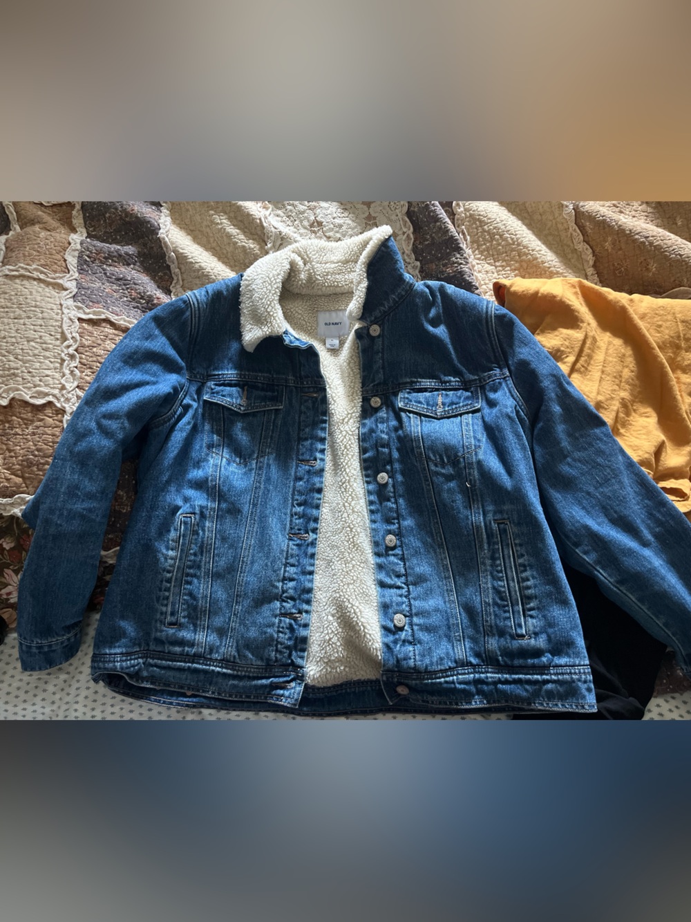 Old Navy | XL | Sherpa lined Jean jacket